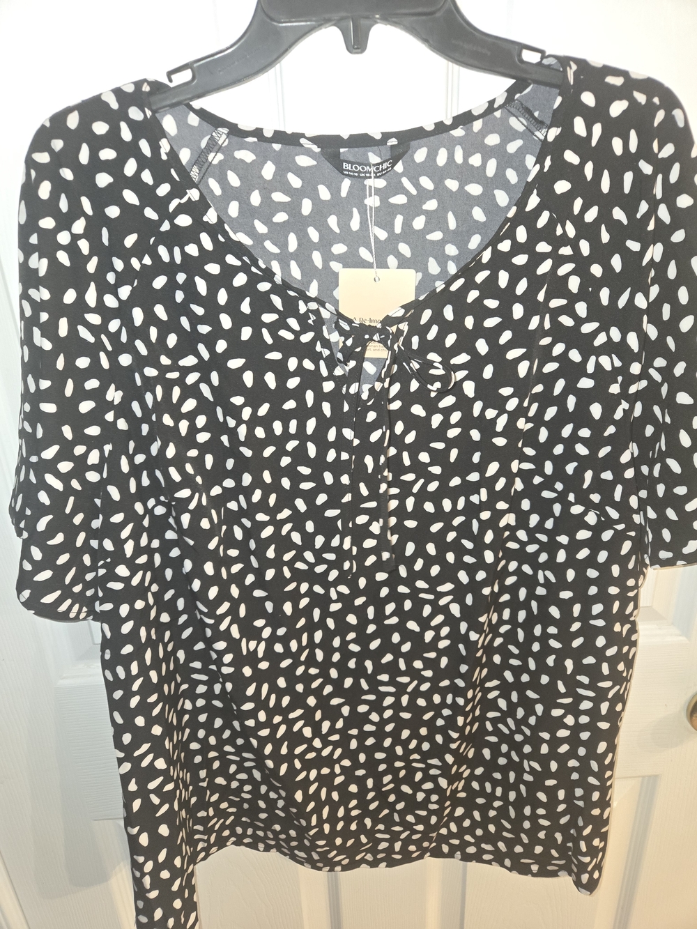 BloomChic Womens US 14/16  Black & White Dot-Print Tie-Front Blouse. New